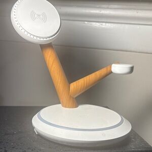 Atomi White & Wood Wireless Charging Stand